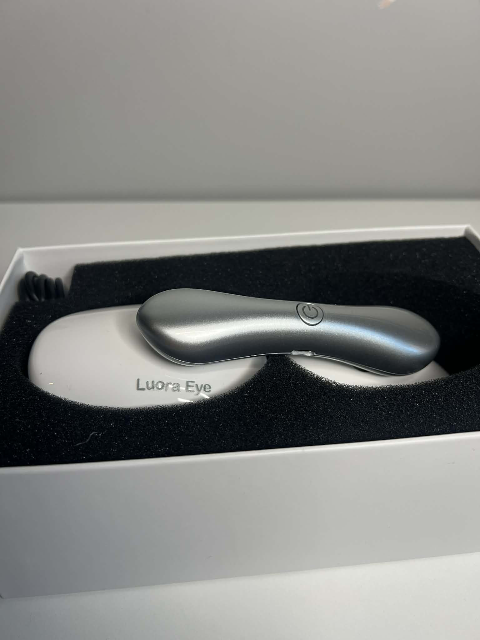 Luora Eye – Forfriskende øjenmassageapparat